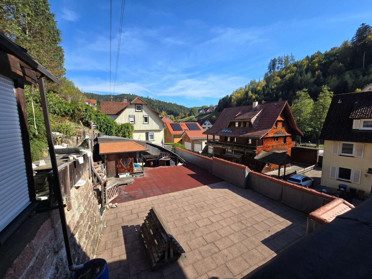 2. OG Blick auf Terrasse