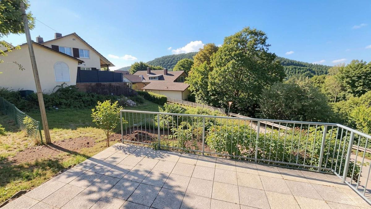 Terrasse Wohnzimmer OG - (KI optimiert)