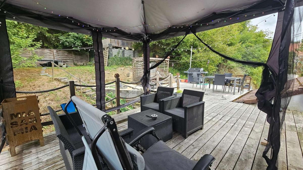 Terrasse (direkter Zugung über DG)