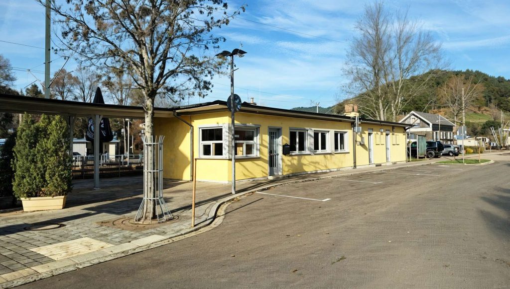 Kultiges „Ständle“ am Baiersbronner Bahnhof provisionsfrei zu verpachten, seit Jahrzehnten etabliert