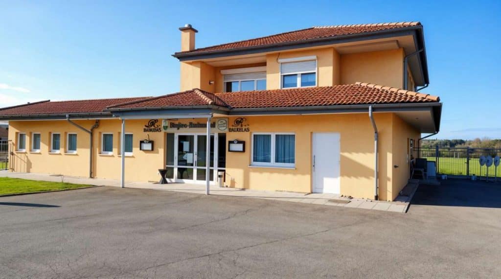 Direkt durchstarten: Eingeführtes Stadion-Restaurant in Haiterbach zu verpachten - Provisionsfrei!