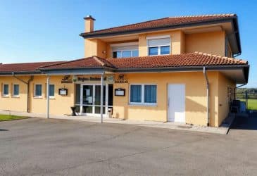 Direkt durchstarten: Eingeführtes Stadion-Restaurant in Haiterbach zu verpachten - Provisionsfrei!