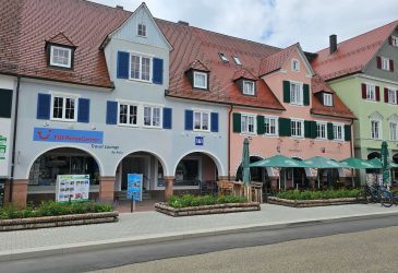 Top-Lage am Freudenstädter Marktplatz – saniertes Ladengeschäft mit großer Schaufensterfront