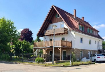 Eine Wohnung für Sie. Zwei für die Miete. – Seewald-Besenfeld